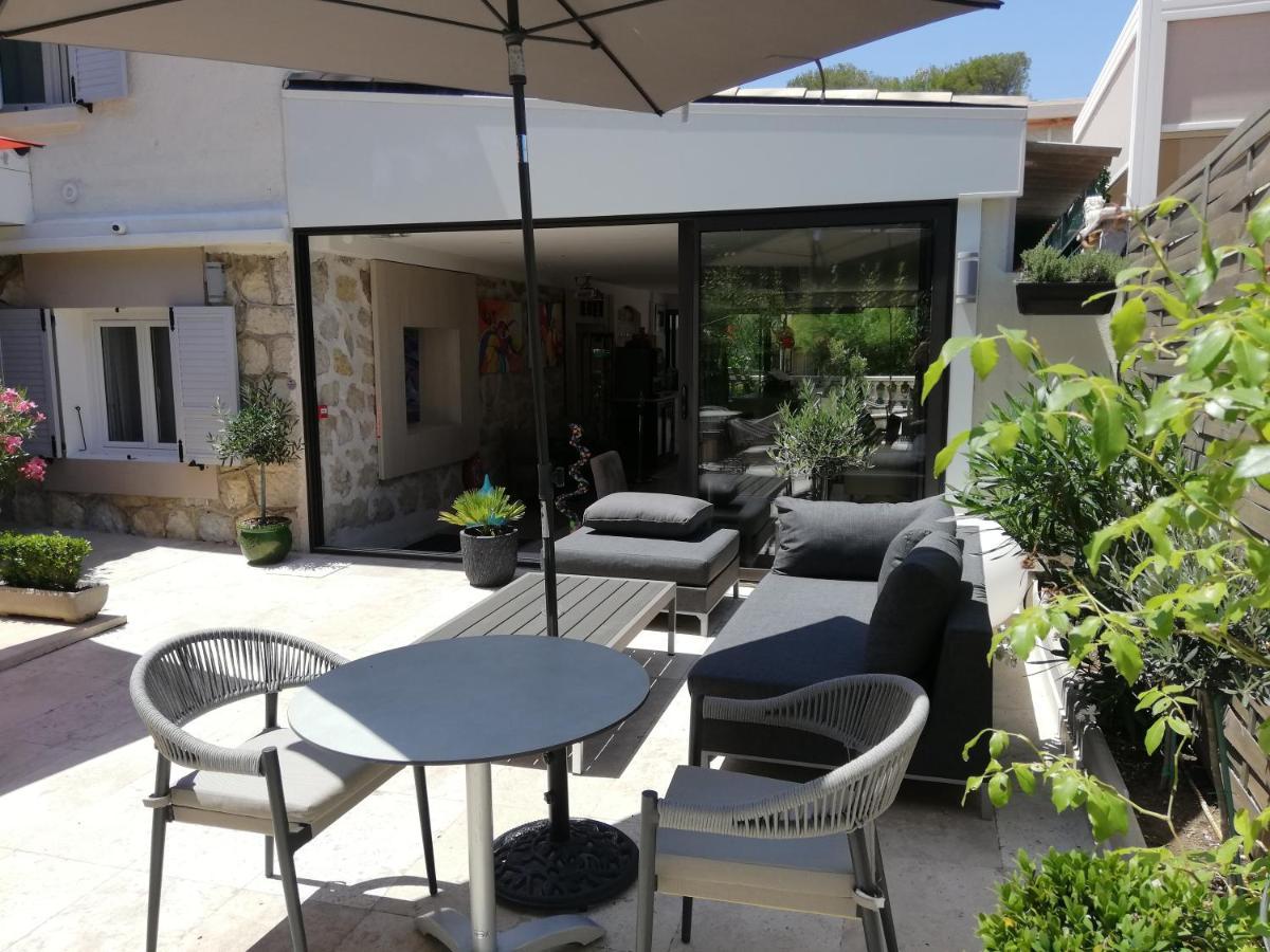 Hotel Miramar- Cap D'Antibes - La Garoupe Plage Exterior photo