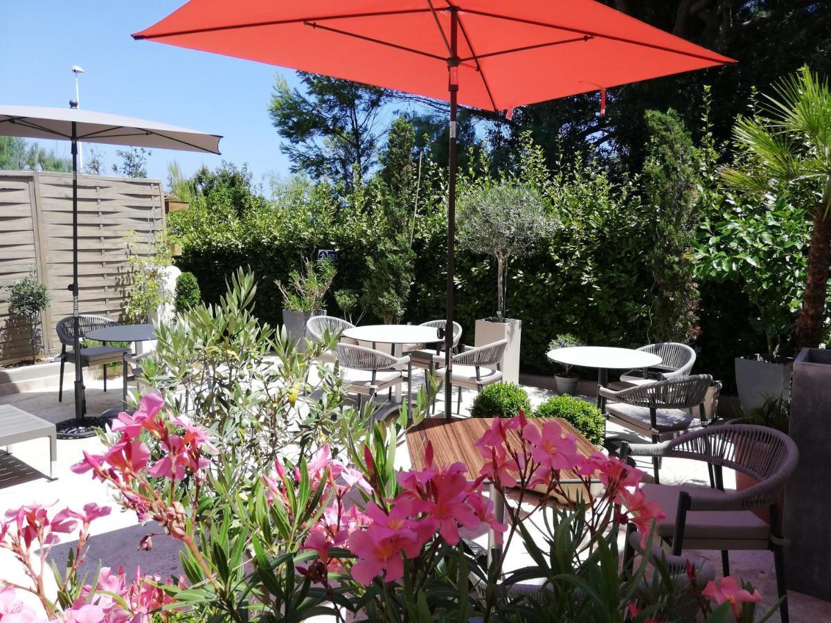 Hotel Miramar- Cap D'Antibes - La Garoupe Plage Exterior photo