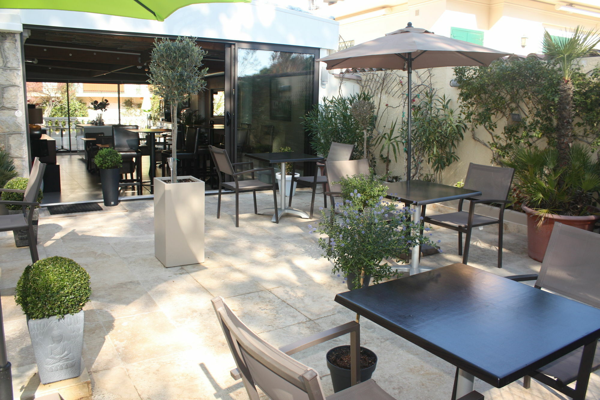 Hotel Miramar- Cap D'Antibes - La Garoupe Plage Exterior photo